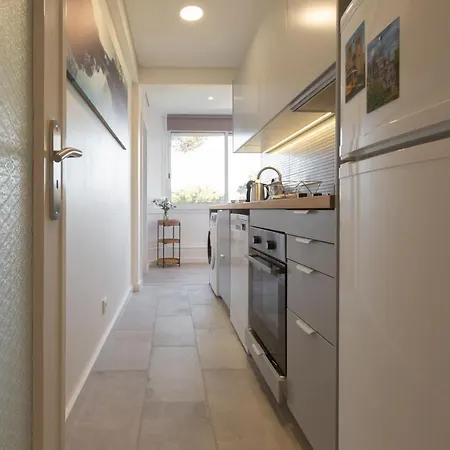 Beachome4u3 * Carcavelos (Lisbon)