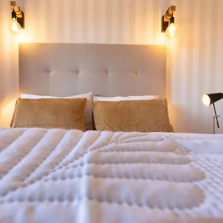 Beachome4u3 Carcavelos (Lisbon)