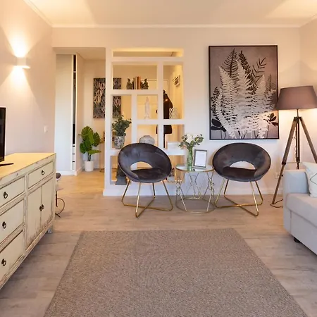 Beachome4u3 Carcavelos (Lisbon)