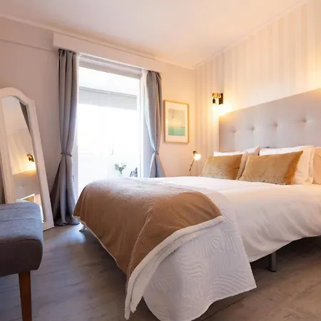 Beachome4u3 Carcavelos (Lisbon)